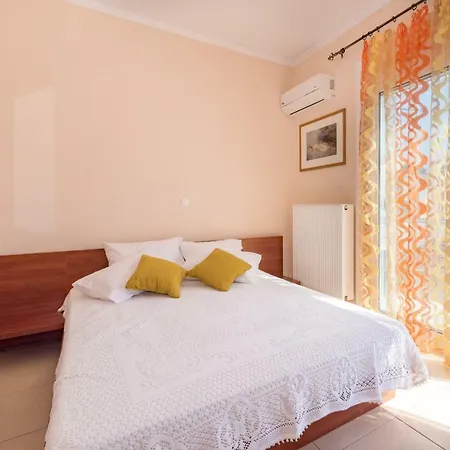 Dom wakacyjny Reseda House